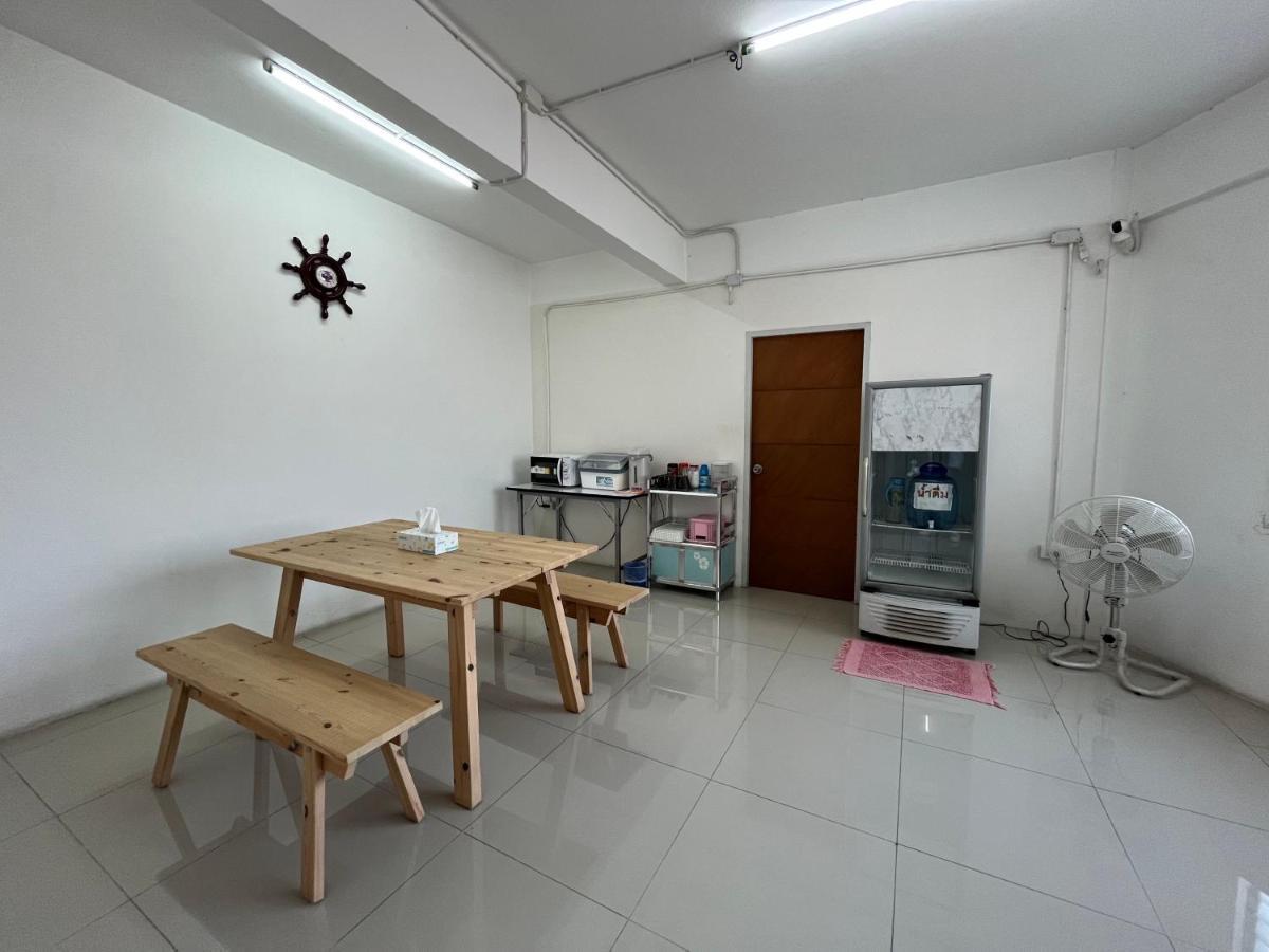 Dao Jaras Fah Hometel ดาวจรัสฟ้าโฮมเทล Bangkok Exterior foto